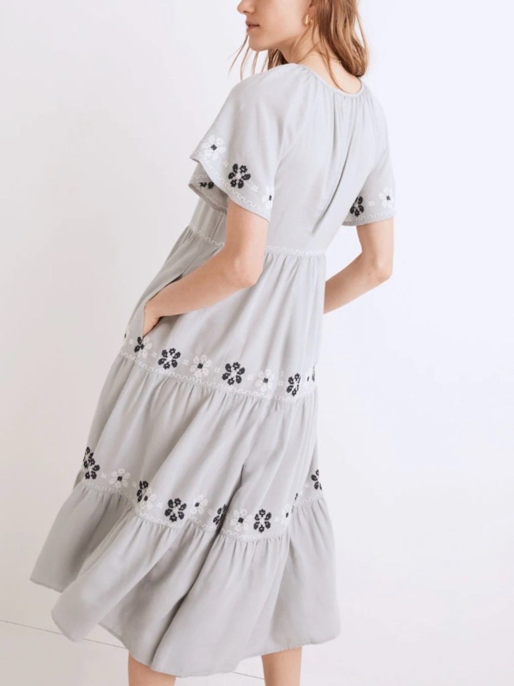 Madewell NWT Embroidered Flutter-Sleeve Tiered Midi Dress M Medium Gray - Picture 3 of 8